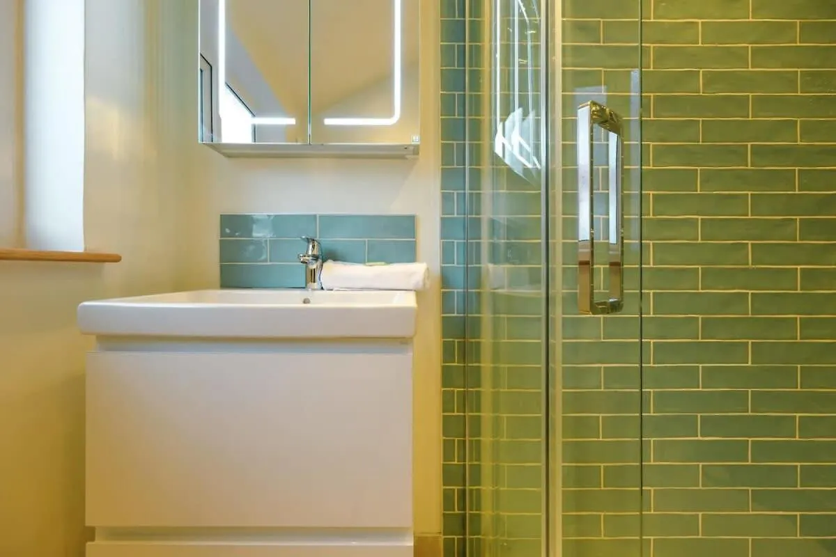 Raleigh 2 Bedroom Flat Bristol Apartment